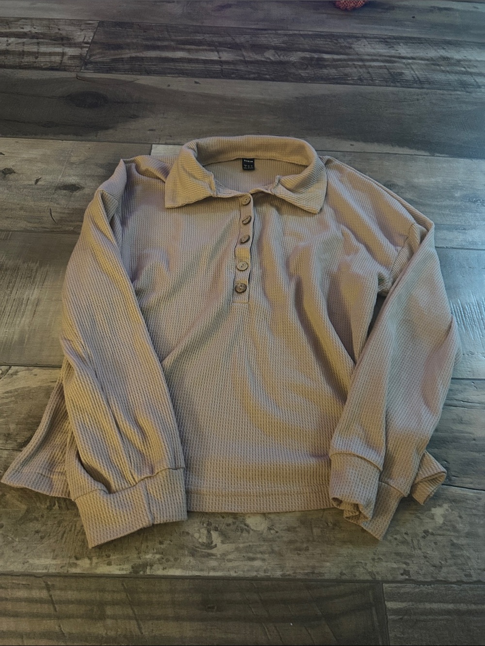 Women’s Long-Sleeve Waffle Polo Shirt in Taupe size small